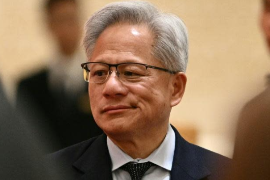 黄仁勋称随着时间推移中国将向美AI晶片开放市场
